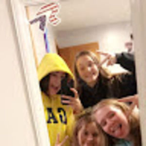 Meet your Posher, Analisa